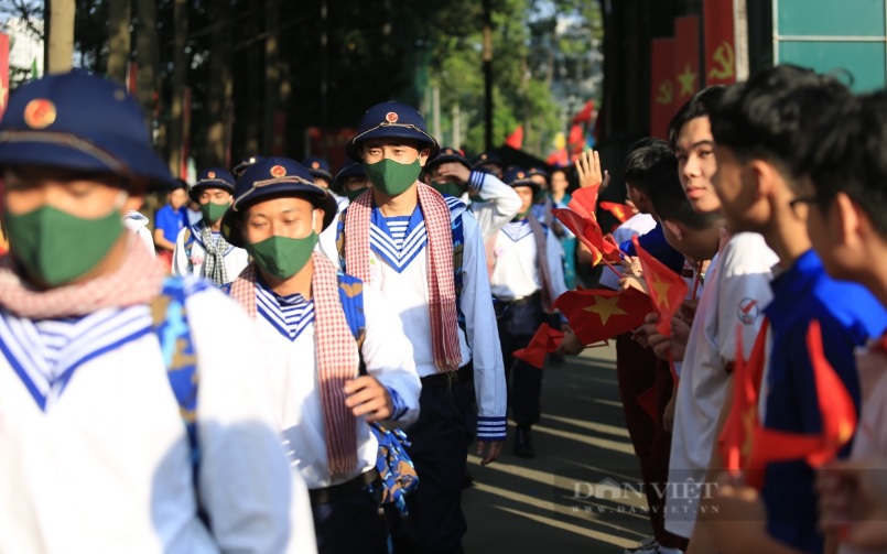 Chủ tịch TP.HCM Phan Văn Mãi: Thu hồi chi phí nếu công dân được hỗ trợ mổ mắt mà không nhập ngũ