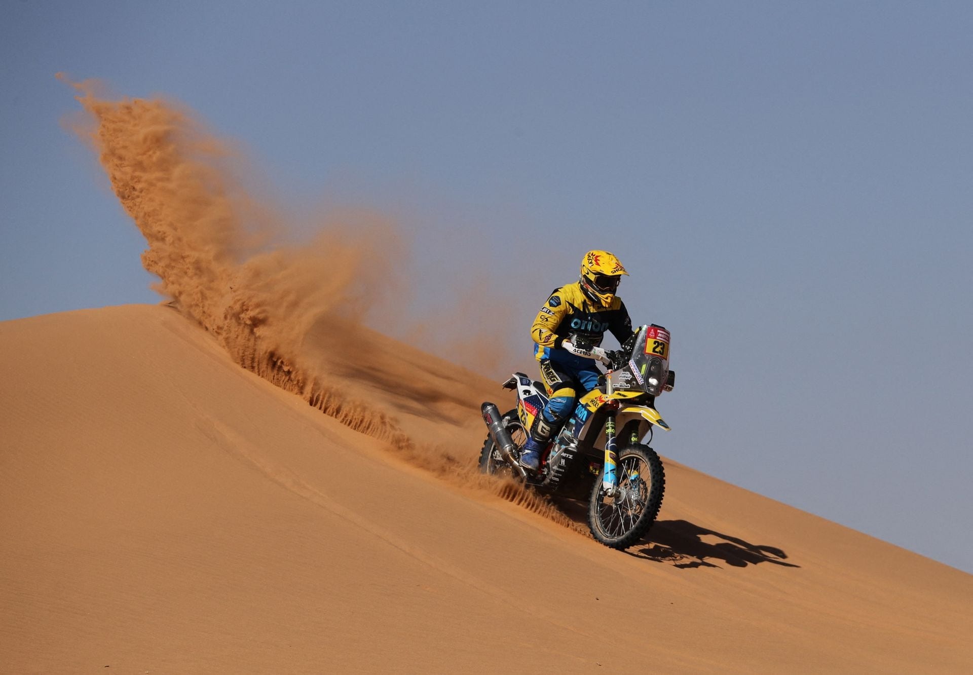Cận cảnh những chiếc xe chạy xuyên sa mạc tại cuộc đua khắc nghiệt nhất thế giới- Ảnh 9.