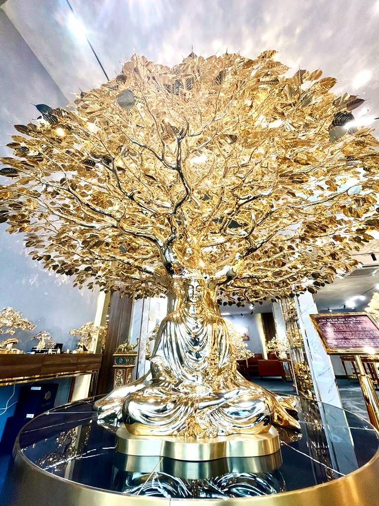 60 nghệ nhân chế tác cây bồ đề mạ vàng chưng Tết giá 24 tỷ đồng- Ảnh 4.