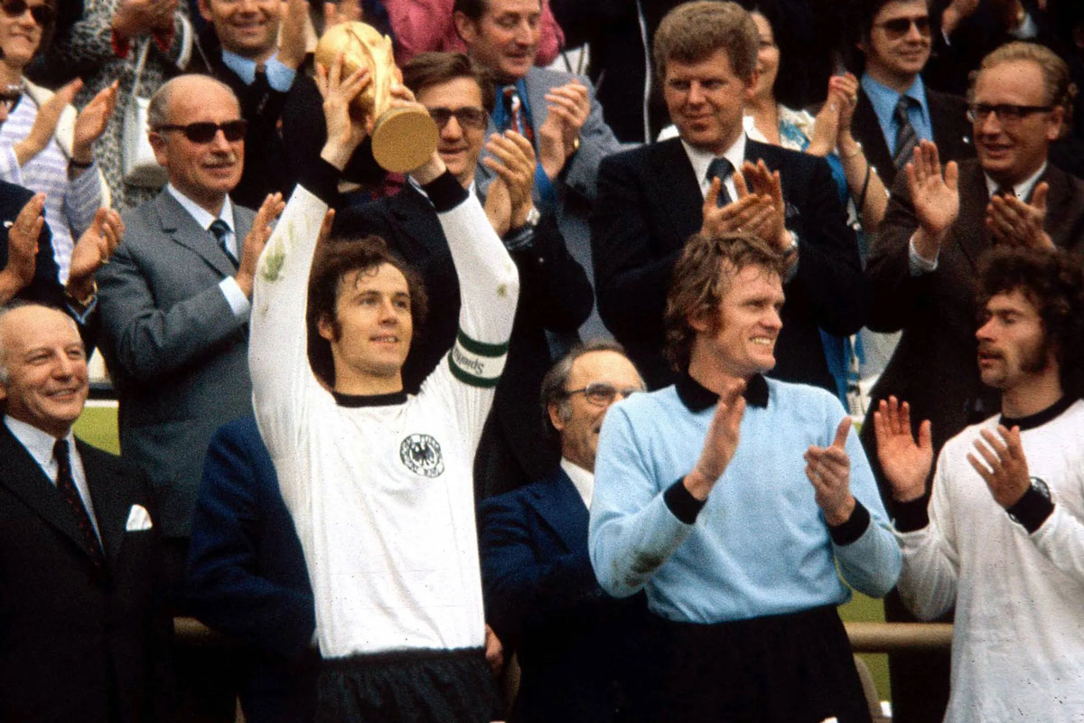 Những thống kê đáng nể trong sự nghiệp của "Hoàng đế" Beckenbauer- Ảnh 1.