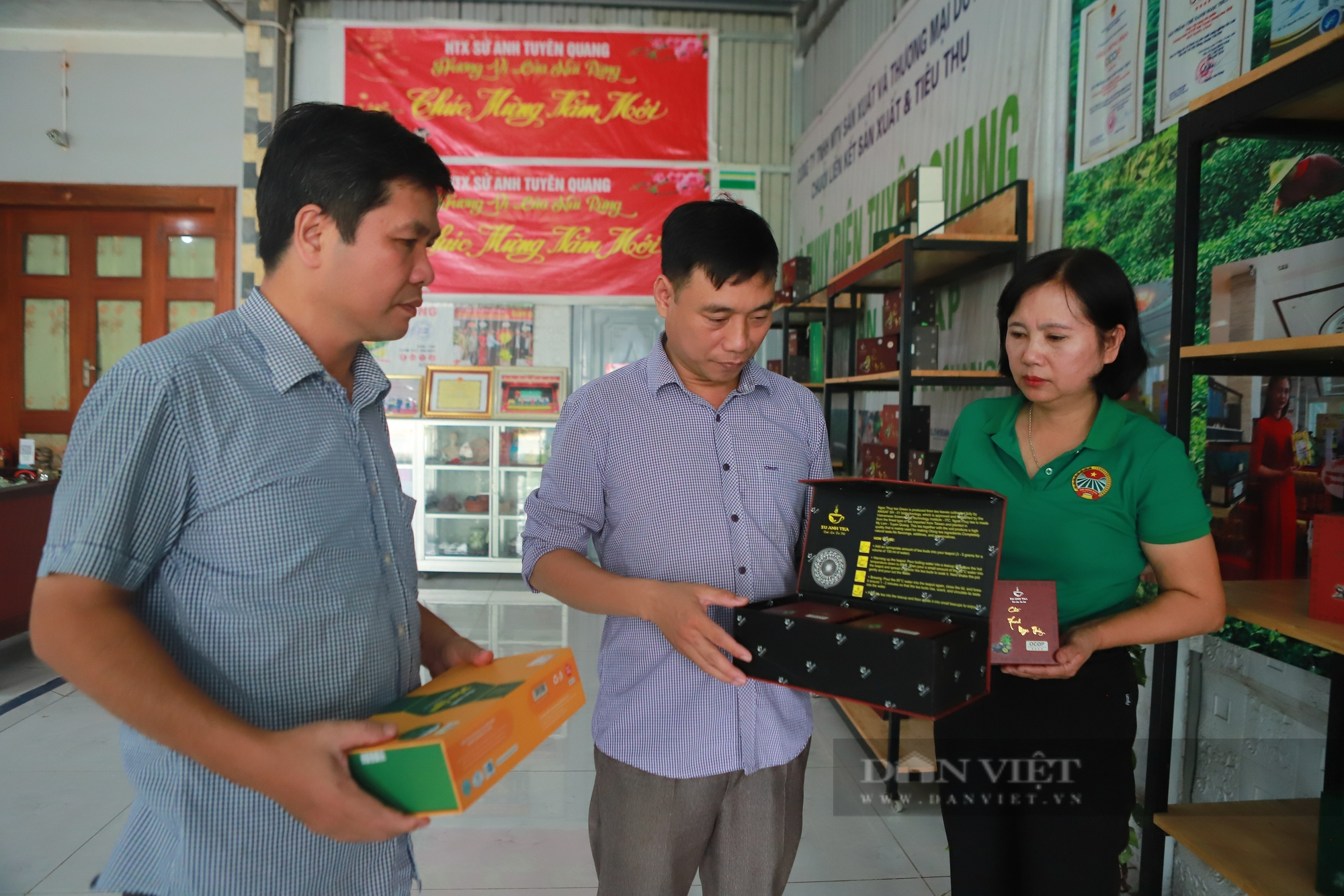 Người sản xuất ra nhiều loại chè "độc lạ", đưa thương hiệu chè Tuyên Quang "bay xa" là Nông dân Việt Nam xuất sắc 2024 - Ảnh 5.