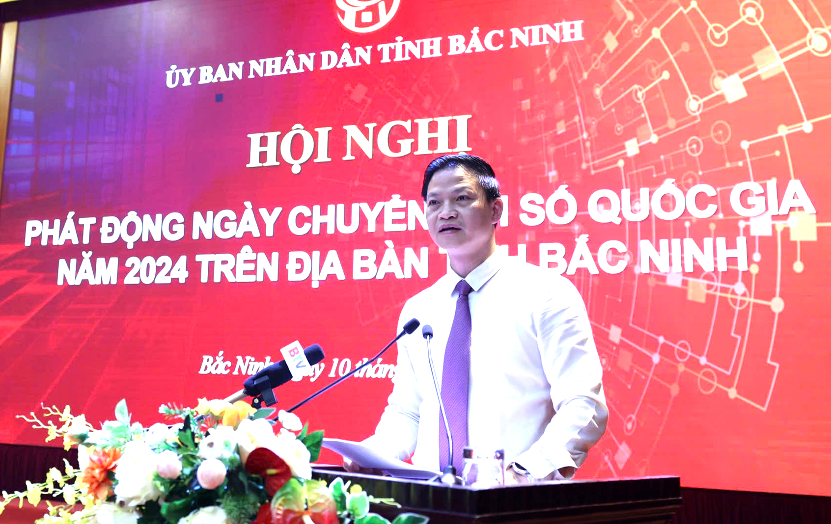 Bắc Ninh đi tiên phong, dẫn đầu cả nước về nhiều nội dung chuyển đổi số - Ảnh 1.