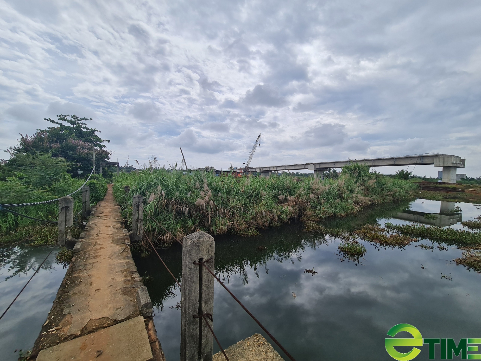 UBND tỉnh Quảng Nam phê bình các chủ đầu tư, địa phương có tỷ lệ giải ngân thấp - Ảnh 2.