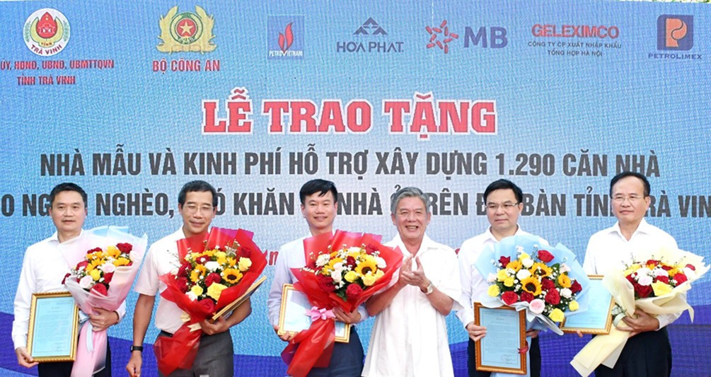 Hòa Phát Tiếp Tục Hành Trình Xóa Nhà Tạm, Xây Nhà Cho Người Nghèo