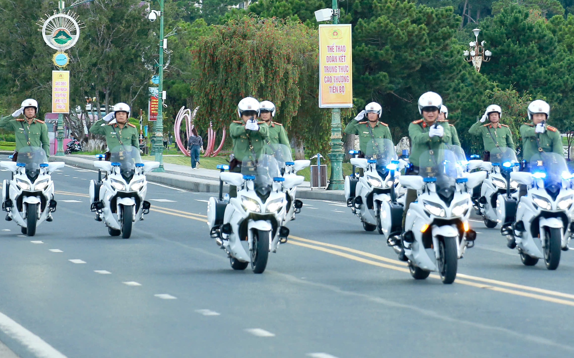 Thông tin thanh niên thu về 50 triệu đồng sau 1 ngày tố giác vi phạm giao thông là xuyên tạc - Ảnh 2.