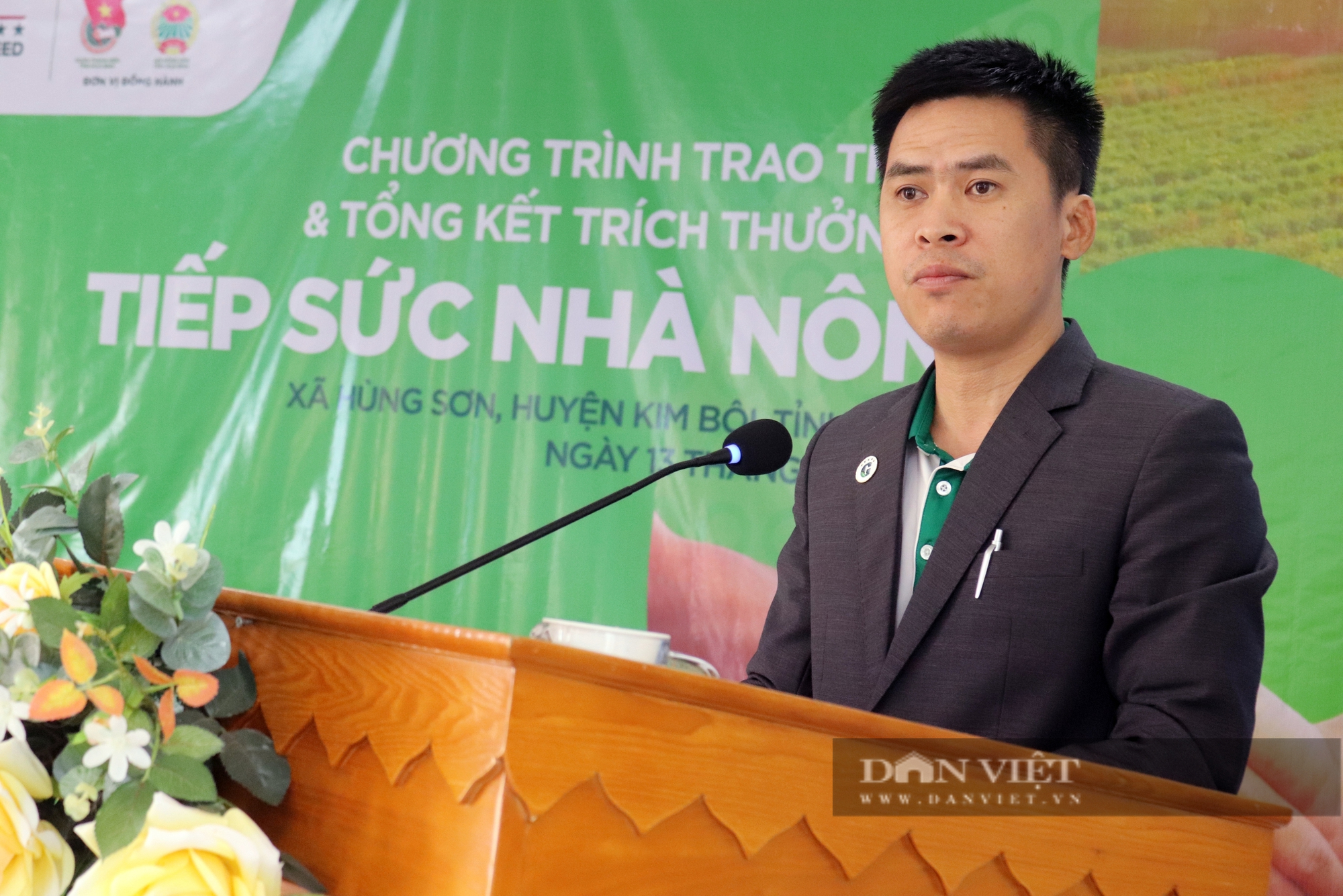 38 con em nông dân có thành tích học tập tốt ở Hòa Bình được trao thưởng “Tiếp sức nhà nông” năm 2024 - Ảnh 3.