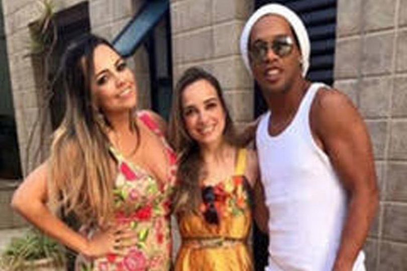 Ronaldinho: Năng lực “đá sân nhỏ” phi phàm, sẵn sàng chết nếu thiếu “bóng hồng” kề bên - Ảnh 4.