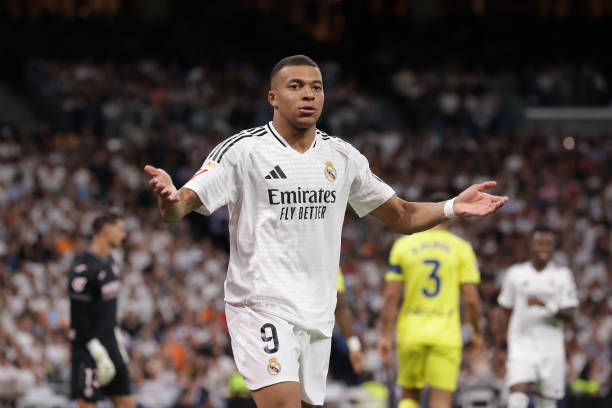 Kylian Mbappe bị cáo buộc hiếp dâm - Ảnh 1.