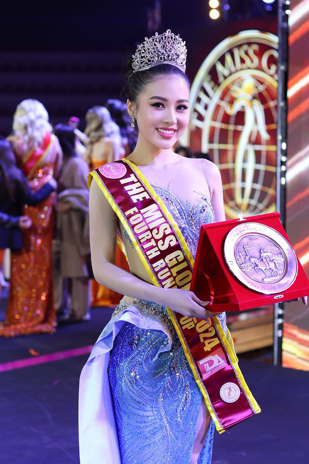 Người đẹp Colombia đăng quang The Miss Globe 2024, Đỗ Hà Trang giành giải Á hậu 4 - Ảnh 2.