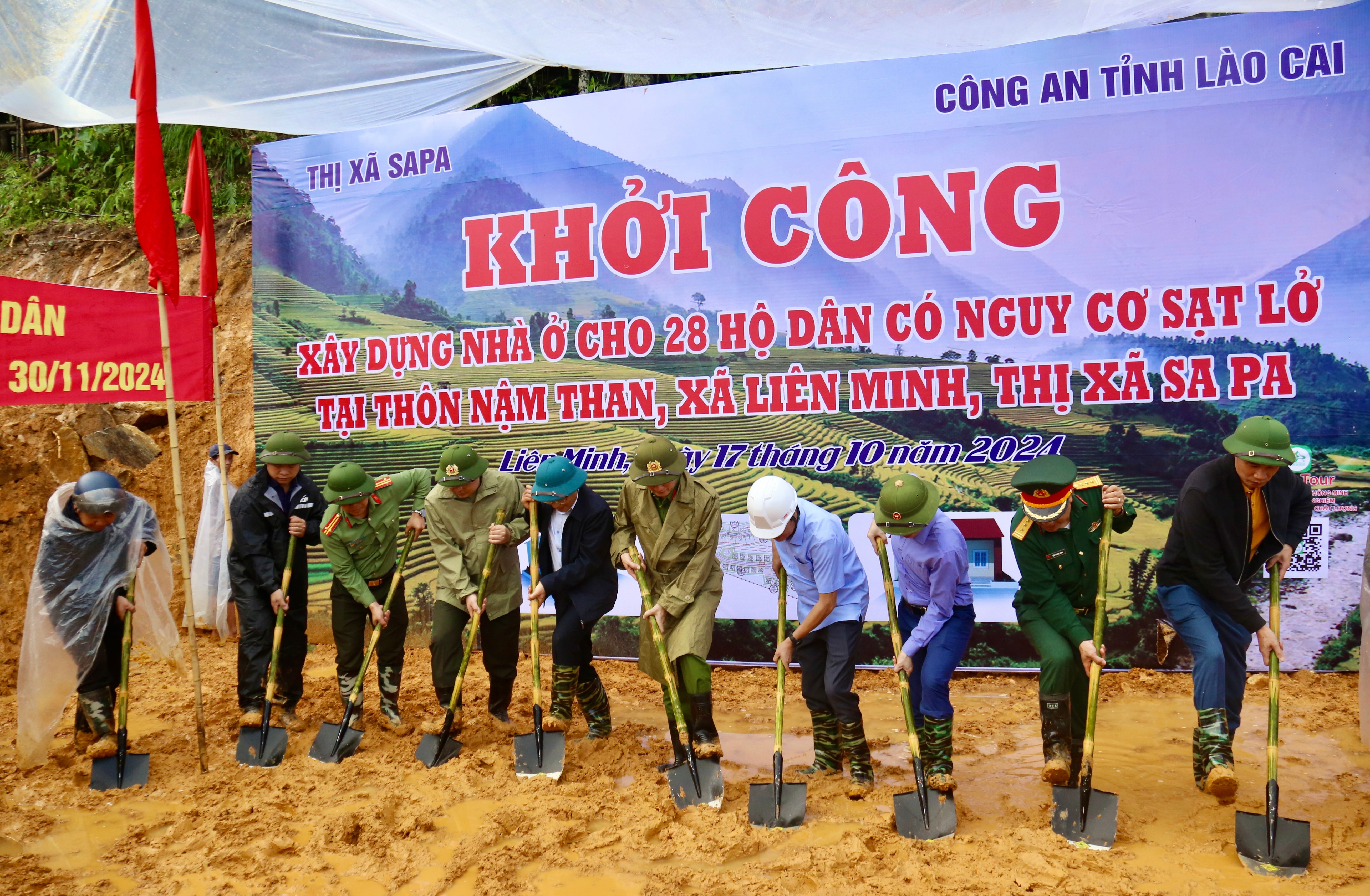 Sa Pa xây dựng nhà cho 28 hộ dân nguy cơ sạt lở ở thôn Nậm Than - Ảnh 4.