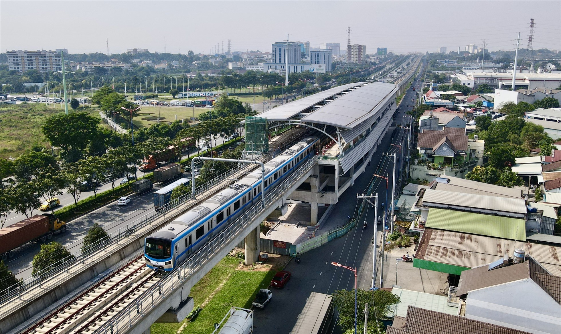 TP.HCM đề xuất giữ lại ngân sách thu vượt để làm metro, chuyên gia nói gì?- Ảnh 1.