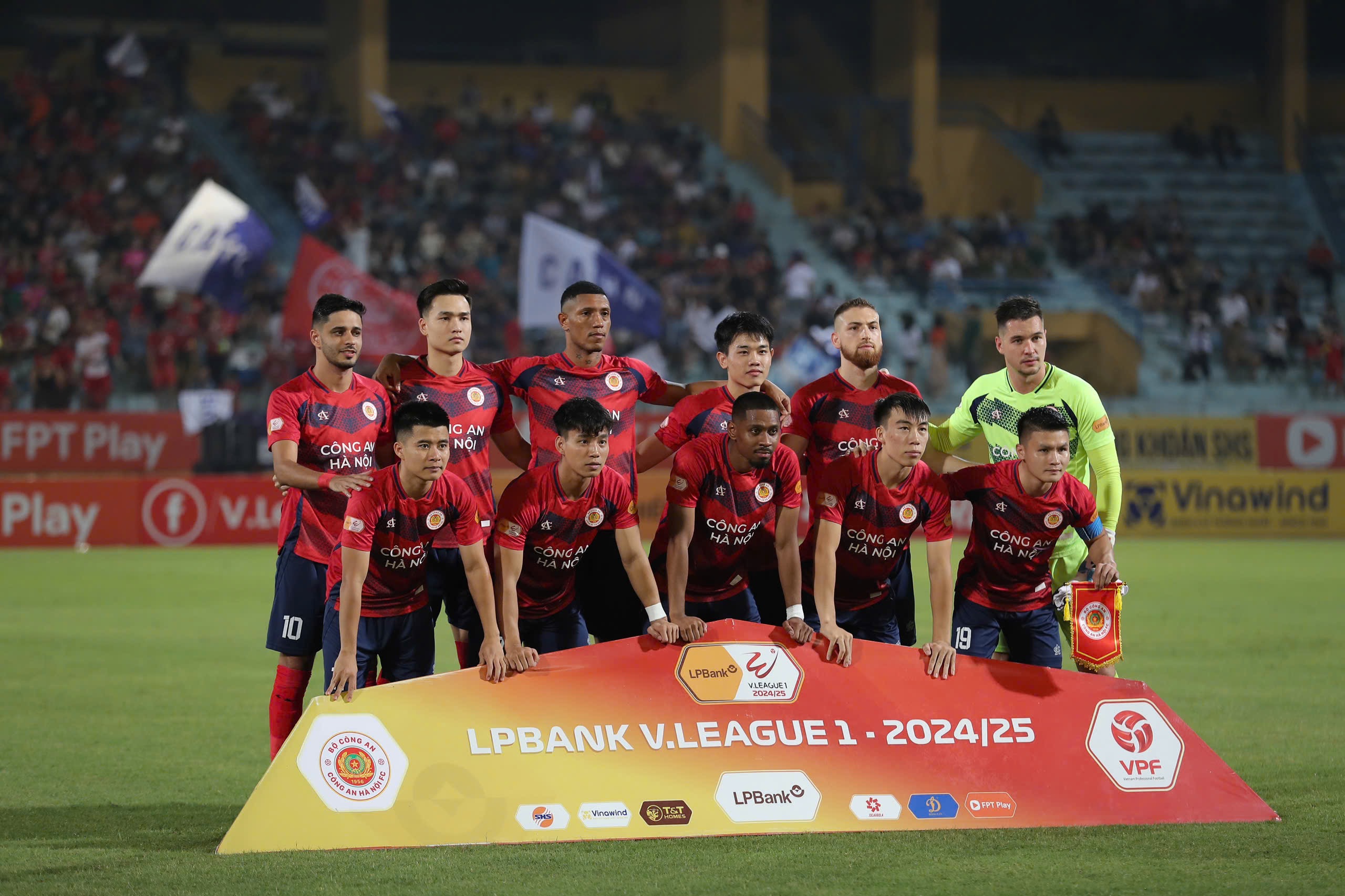 Striker Pham Tuan Hai scored in the 104th minute, Hanoi FC equalized CAHN Club - Photo 2.