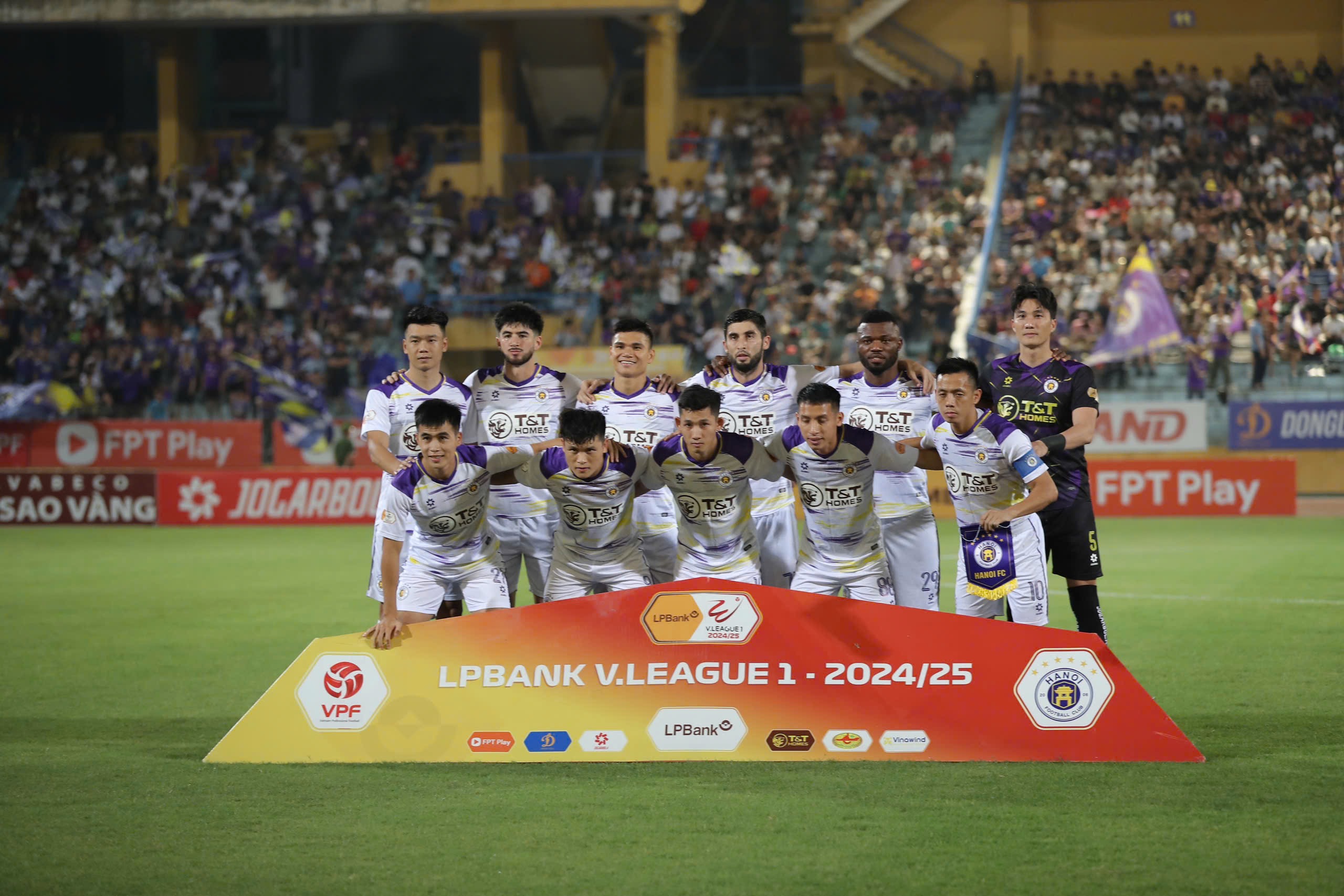 Striker Pham Tuan Hai scored in the 104th minute, Hanoi FC equalized CAHN Club - Photo 1.