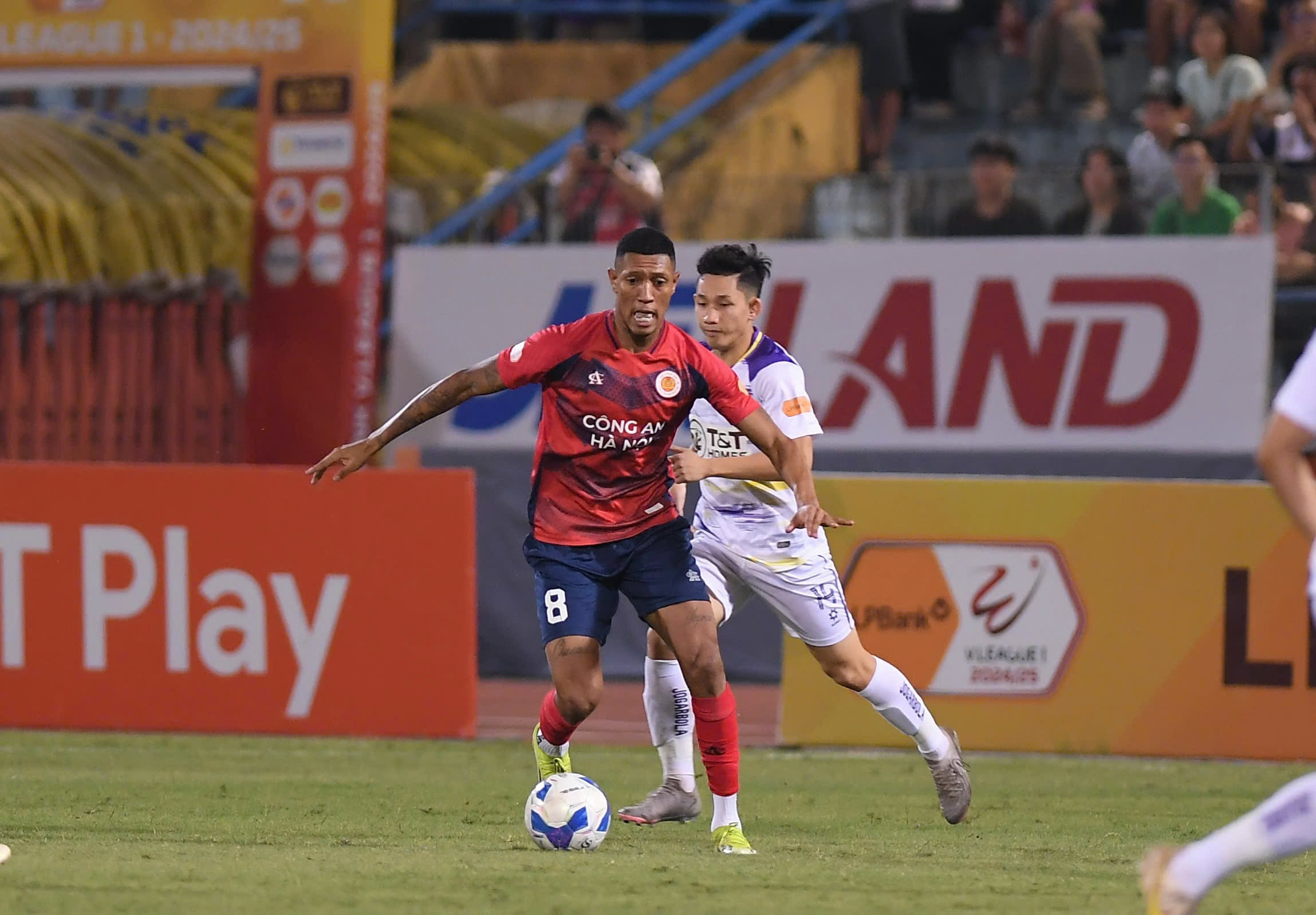 Striker Pham Tuan Hai scored in the 104th minute, Hanoi FC equalized CAHN Club - Photo 8.