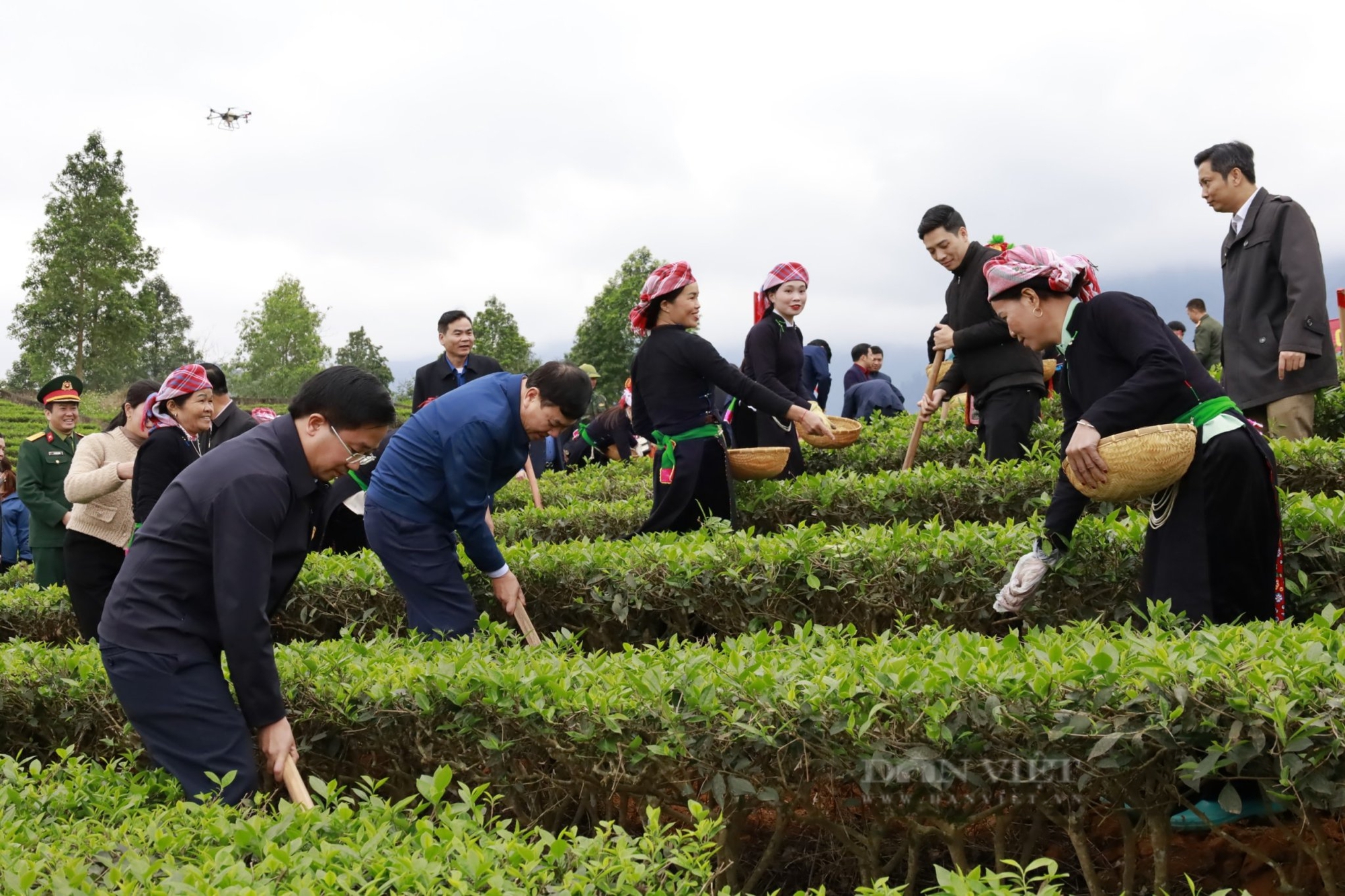 Nông dân góp đất, góp công, đồng lòng cùng chính quyền xây dựng nông thôn mới - Ảnh 20.