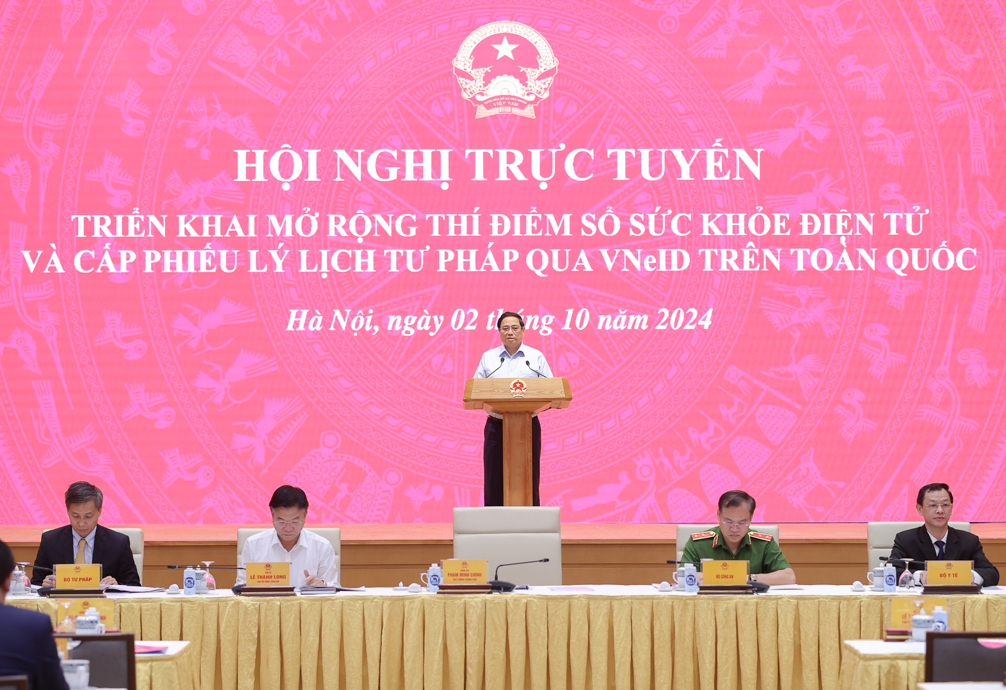 Thủ tướng Phạm Minh Chính: "Chuyển đổi số đã đến từng ngõ, từng nhà, từng đối tượng"- Ảnh 3.