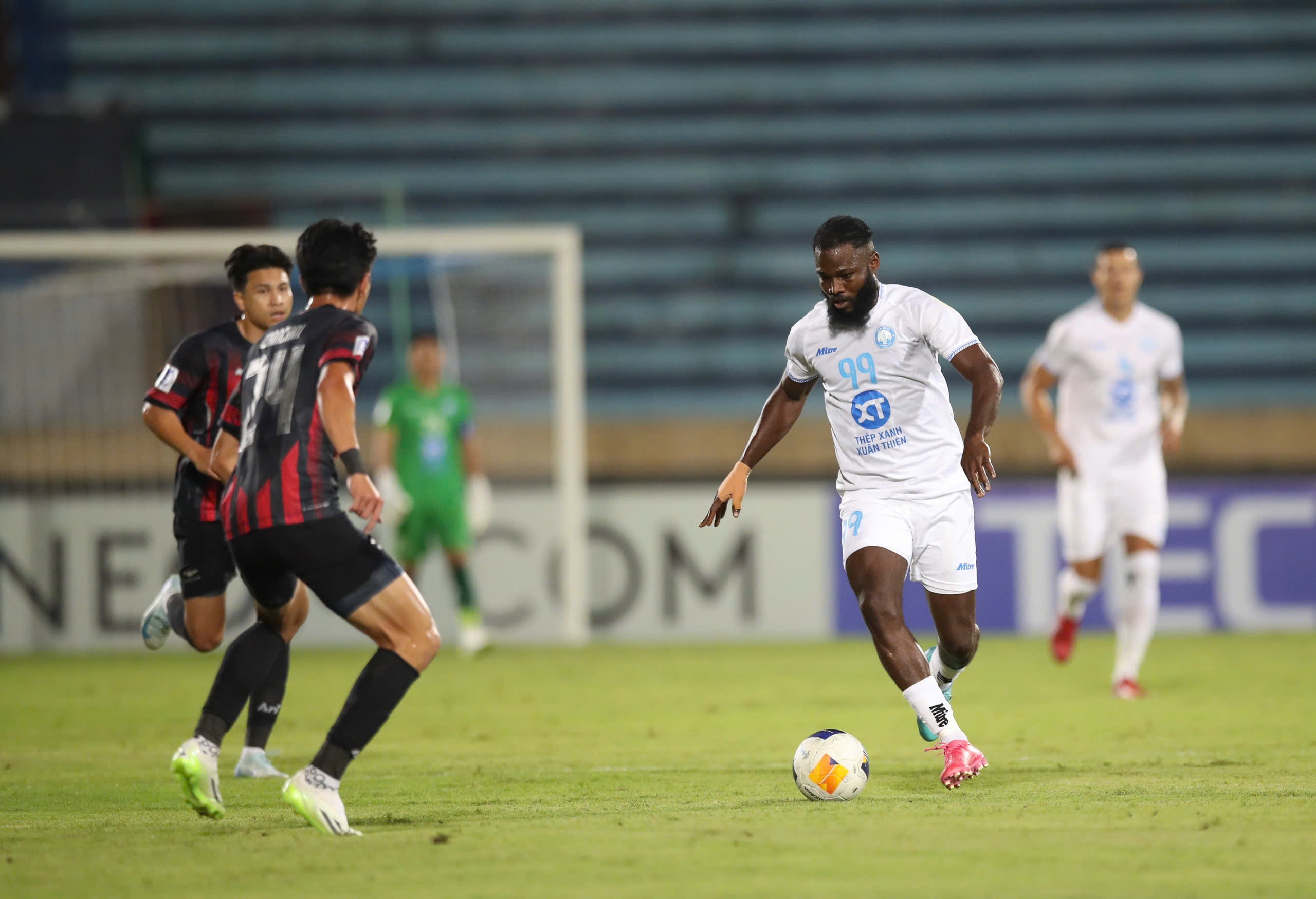 Xuân Sơn "tịt ngòi", CLB Thép Xanh Nam Định chia điểm Bangkok United - Ảnh 4.