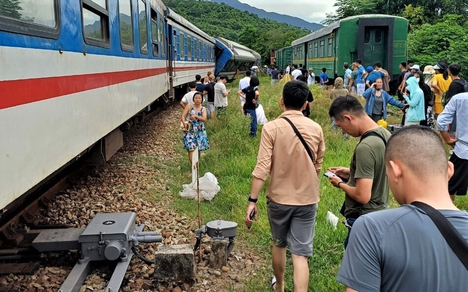 Hướng tới 'Không có tử vong do tai nạn giao thông': Tặng 1,7 triệu mũ bảo hiểm cho học sinh lớp 1  - Ảnh 5.