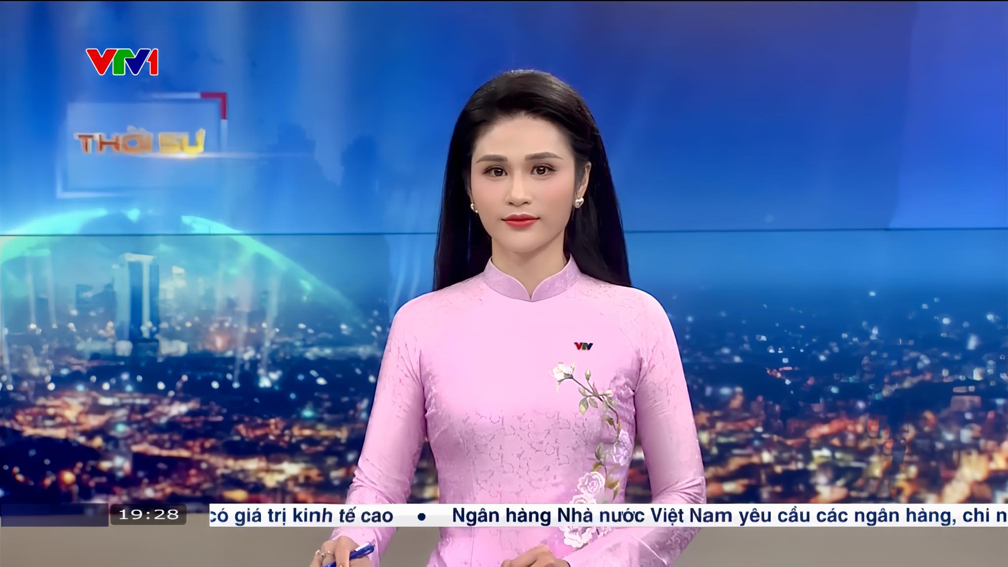 BTV Minh Trang VTv thở than: Cánh mày râu của Ban Thời sự VTV quan tâm chị em theo kiểu rất lạ đời- Ảnh 6.