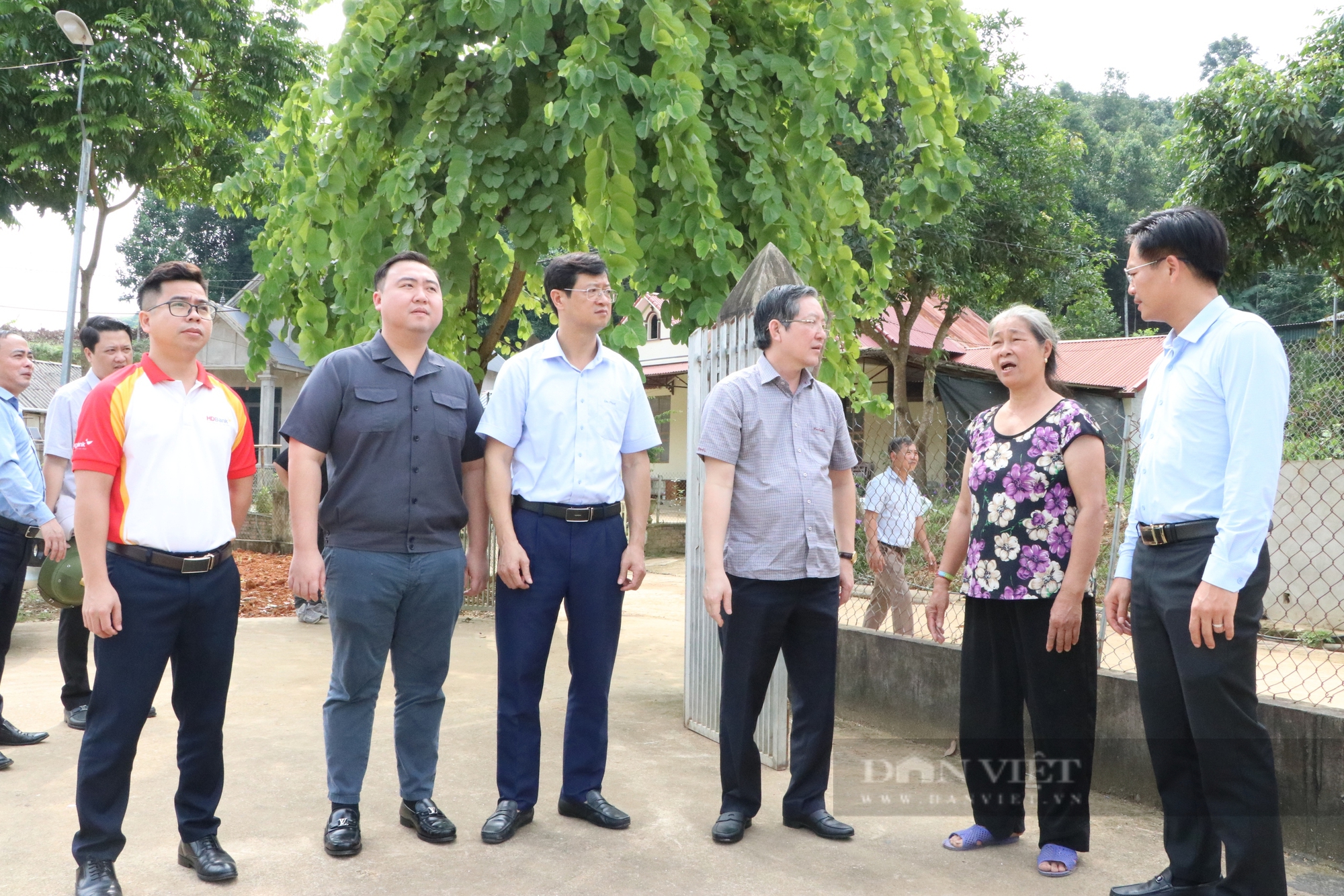 Chủ tịch Hội NDVN Lương Quốc Đoàn trao quà tại Lào Cai, Yên Bái: Sau bão... là nụ cười hạnh phúc khi có nhà mới - Ảnh 7.