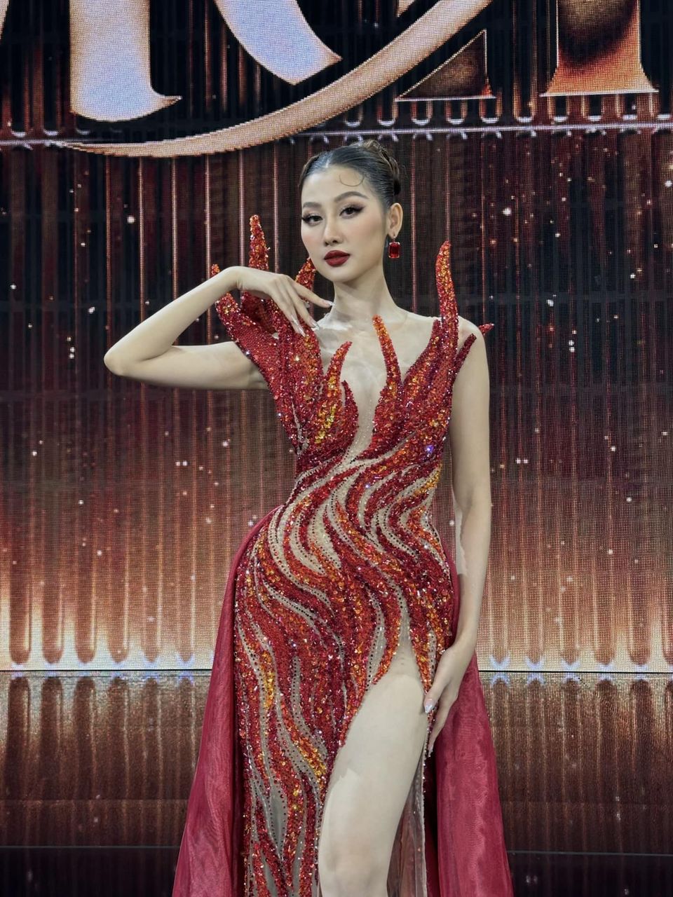 Kết quả bán kết Miss Grand International 2024: Võ Lê Quế Anh, đại diện Myanmar quyến rũ nhất? - Ảnh 11.