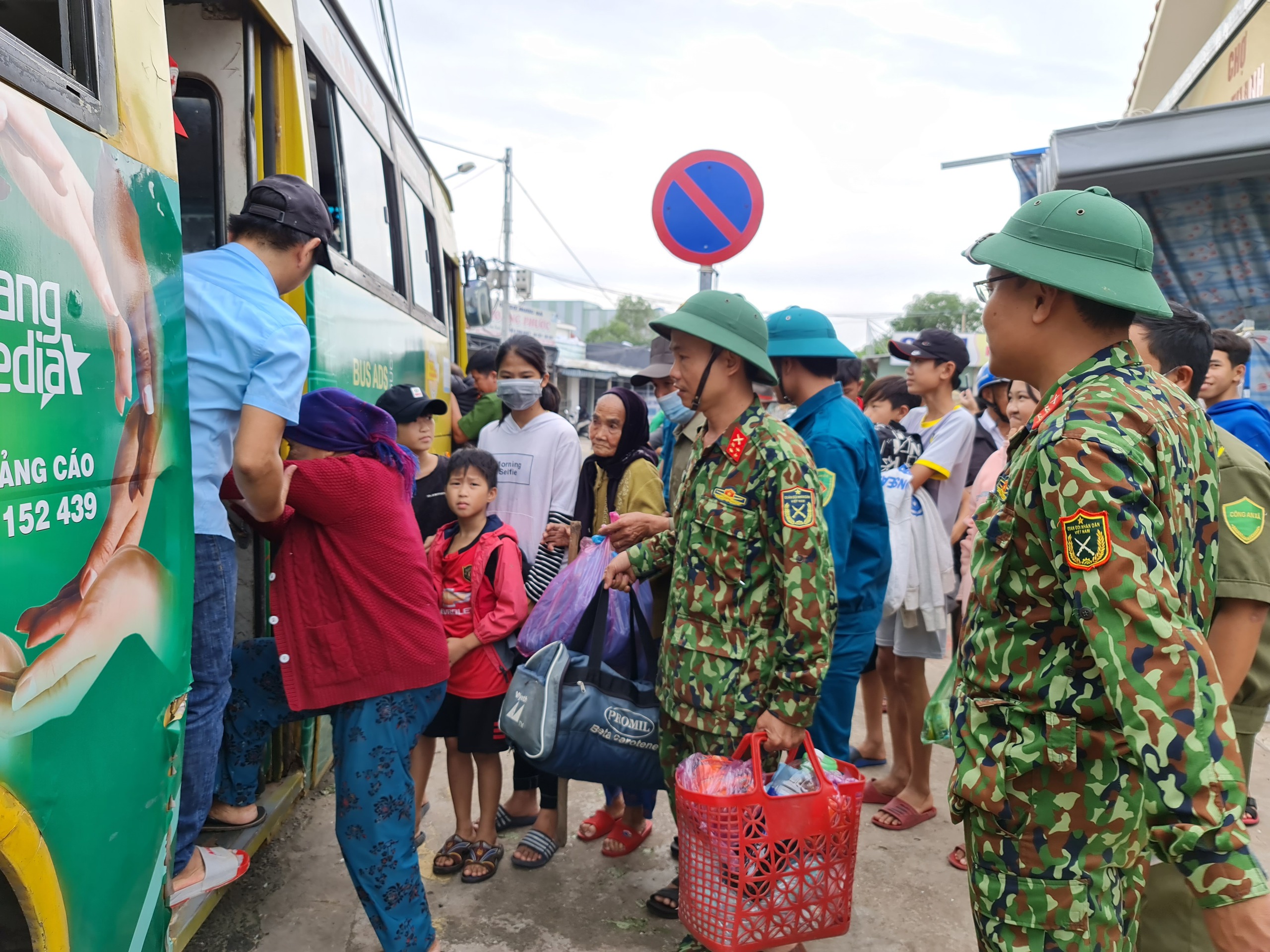 Chủ tịch UBND tỉnh Quảng Nam: Tôi không muốn sau bão Trà Mi, đồng chí này, đồng chí kia bị kỷ luật- Ảnh 2.