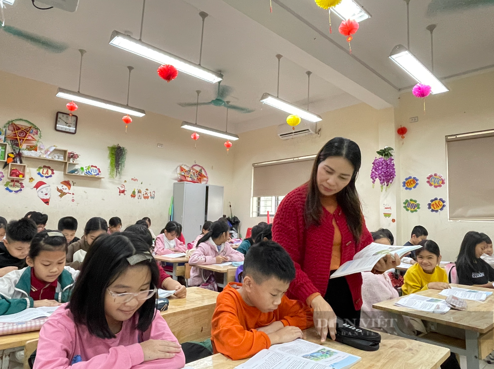 “Cười đau bụng” bài tập Tiếng Việt của học sinh tiểu học: "Của ít lòng đào", "Con người là đầu cơ nghiệp”- Ảnh 12.