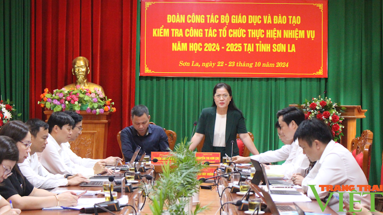 Bộ GD&ĐT kiểm tra công tác thực hiện nhiệm vụ năm học 2024-2025 tại tỉnh Sơn La - Ảnh 2.