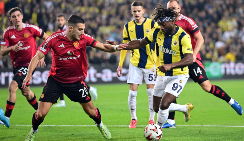 Fenerbahce đấu với M.U: Bị truất quyền chỉ đạo khi tái ngộ M.U, HLV Mourinho phản ứng thế nào? - Ảnh 1.