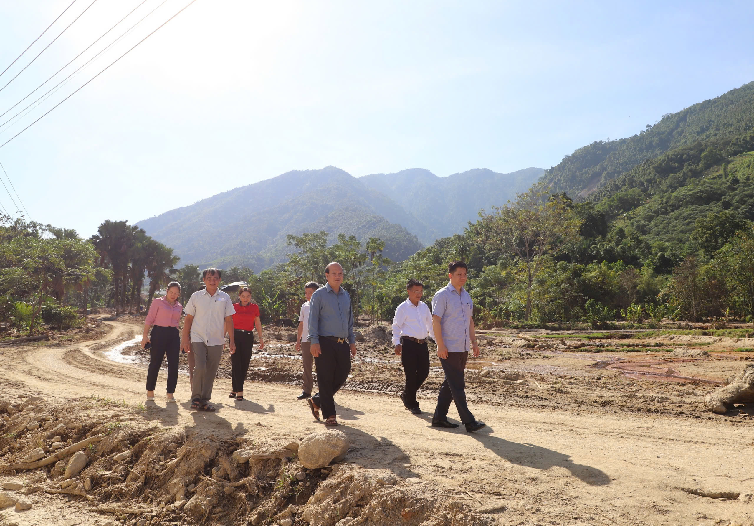 Phó Chủ tịch Trung ương Hội nông dân Việt Nam Phạm Tiến Nam làm việc tại Hà Giang - Ảnh 2.