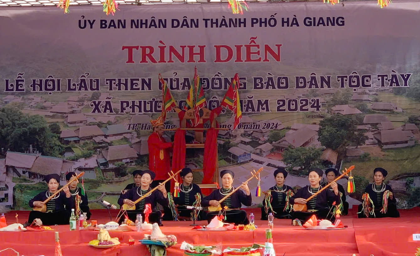 Trình diễn Lễ hội Lẩu Then của đồng bào dân tộc Tày tại Hà Giang - Ảnh 1.