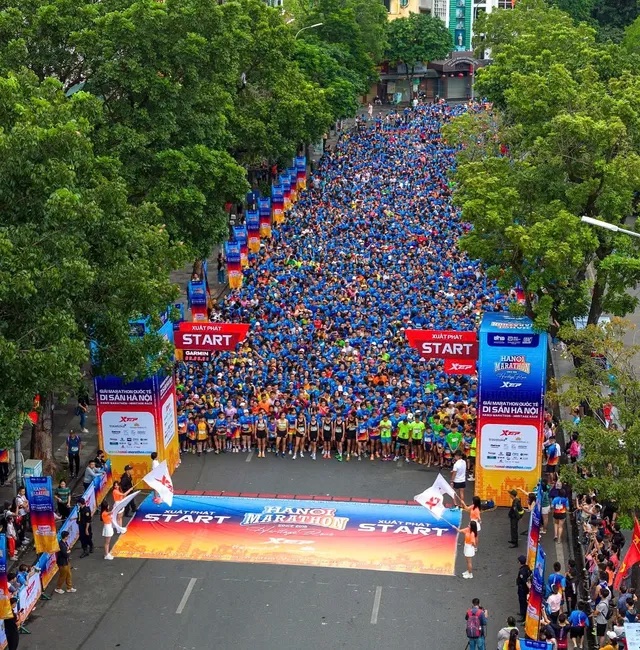 Standard Chartered Marathon Di sản Hà Nội 2024 đồng hành cùng "Bữa cơm yêu thương" NTNN/Dân Việt - Ảnh 3.