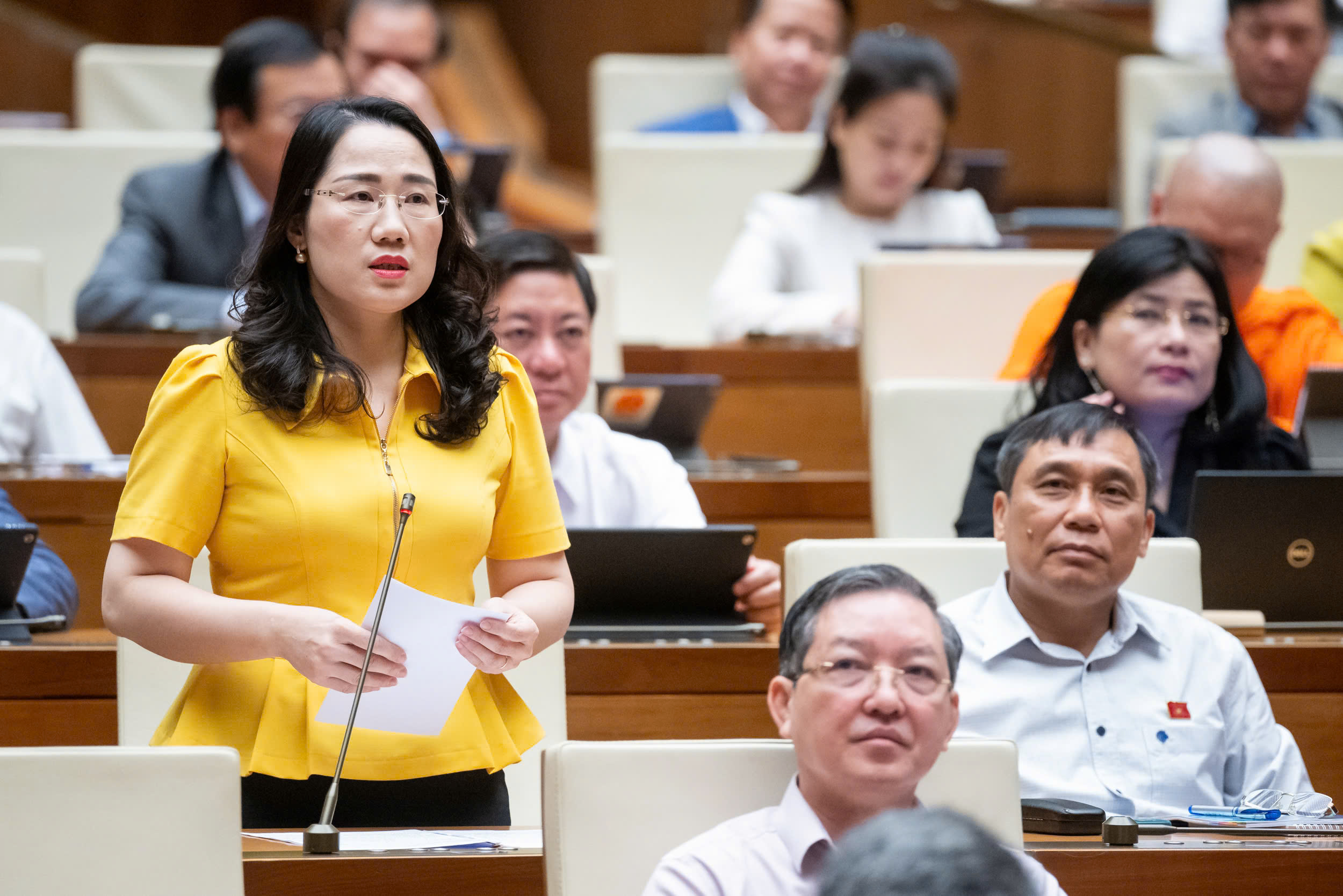 Quản lý thị trường bất động sản và nhà ở xã hội bất cập do "tâm lý sợ sai, tâm lý nhiệm kỳ" - Ảnh 1.