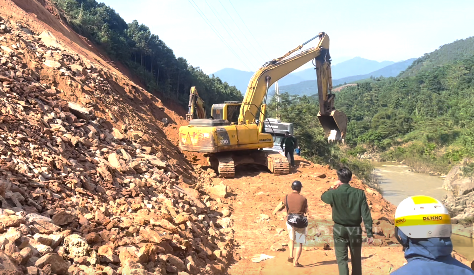 Ký sự Vực dậy sau siêu bão Yagi (kỳ 1): Ước mơ làm bác sĩ của em bé người Mông- Ảnh 1.