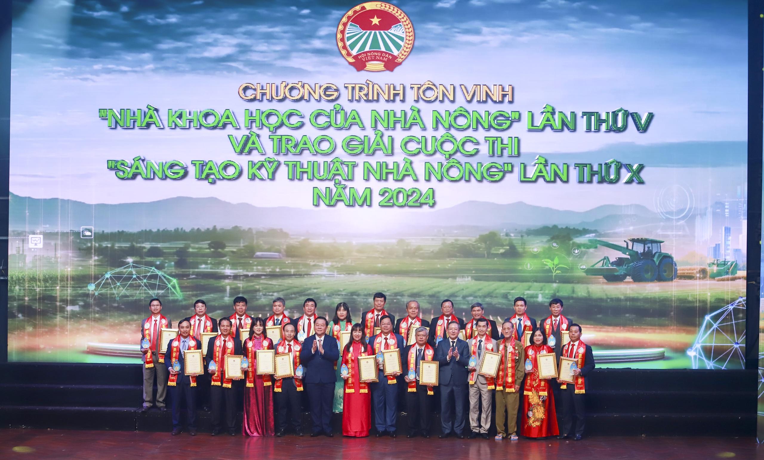 Tôn vinh 56 Nhà khoa học của nhà nông vào trao giải Cuộc thi Sáng tạo kỹ thuật nhà nông - Ảnh 3.