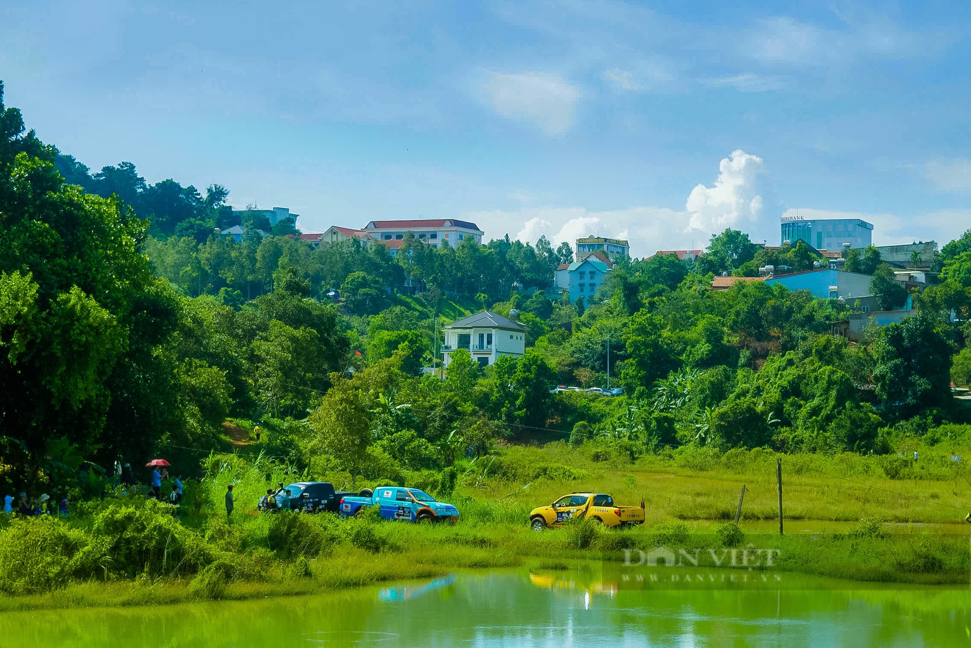 Khởi tranh giải đua xe địa hình trong rừng tự nhiên: Hấp dẫn, kịch tính tại Đắk Nông - Ảnh 1.