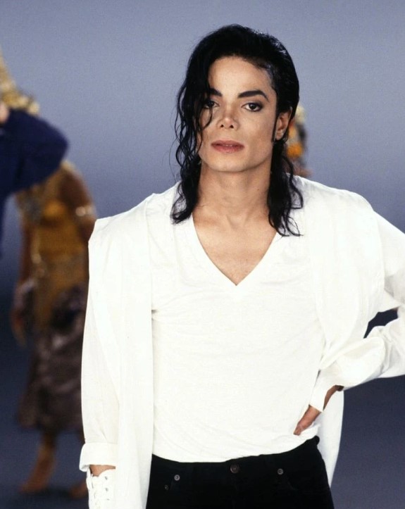 Cuộc sống sau gần 20 năm ở ẩn của sao Việt duy nhất từng được hát cùng Michael Jackson- Ảnh 2.