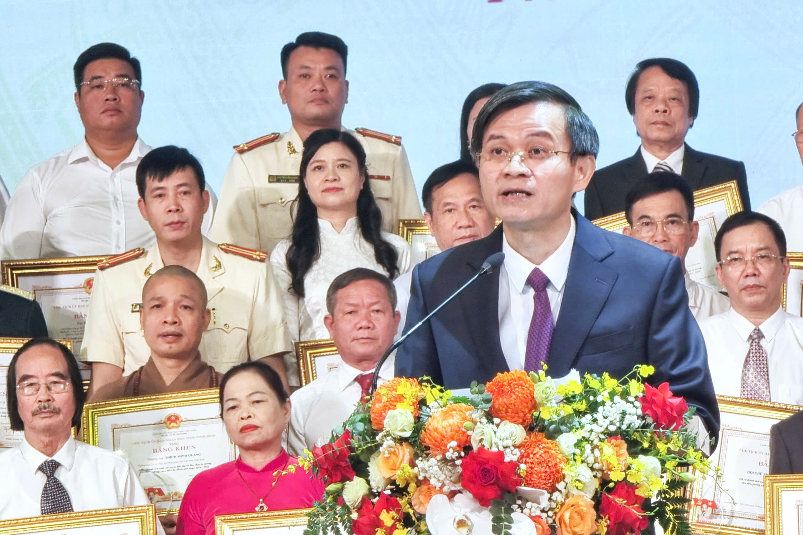 Ninh Bình: Tôn vinh 65 đại biểu điển hình tiên tiến học tập và làm theo tư tưởng, đạo đức, phong cách Hồ Chí Minh - Ảnh 4.