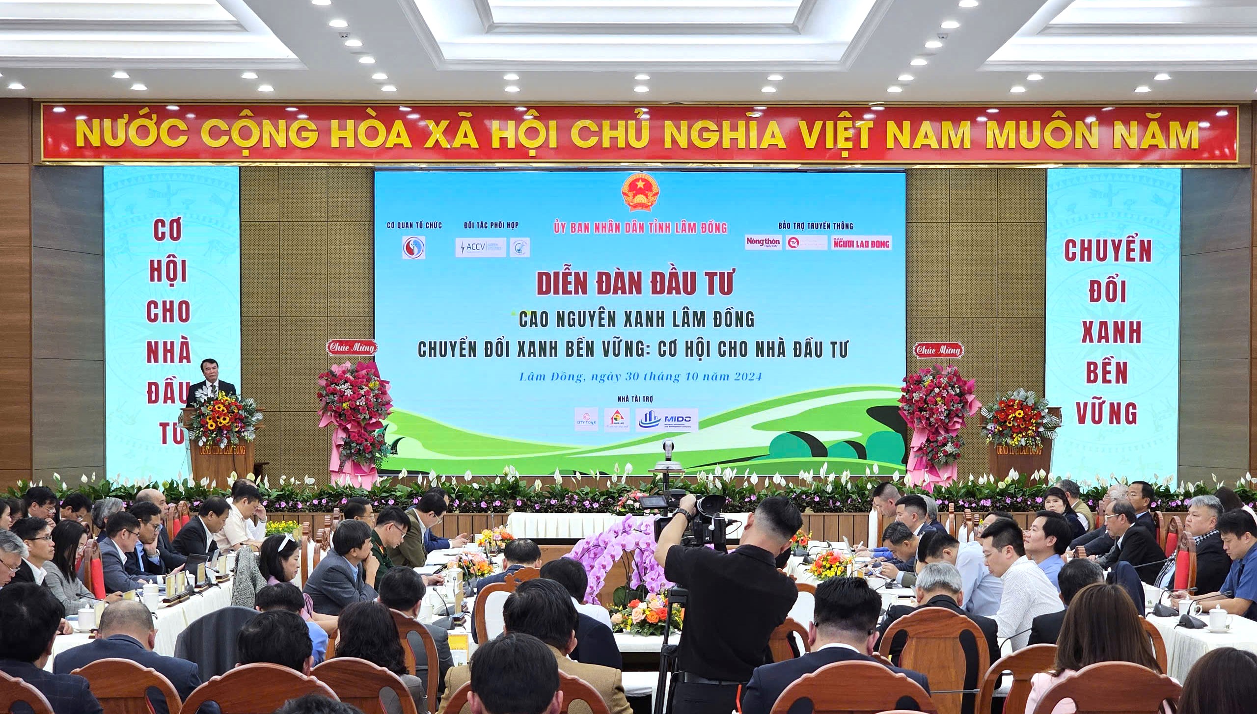 Chủ tịch tỉnh Trần Hồng Thái: Lâm Đồng luôn tạo điều kiện thuận lợi, rộng cửa đón nhà đầu tư - Ảnh 2.