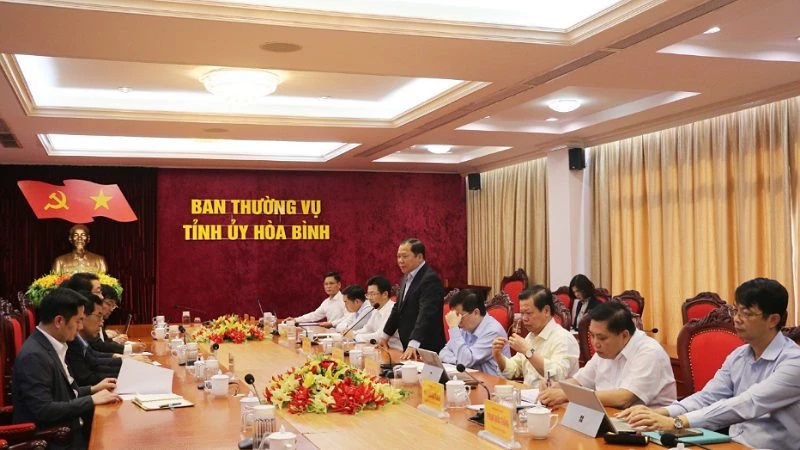 Đẩy nhanh tiến độ xây dựng Nhà máy bảng mạch in điện tử ở Hòa Bình - Ảnh 2.