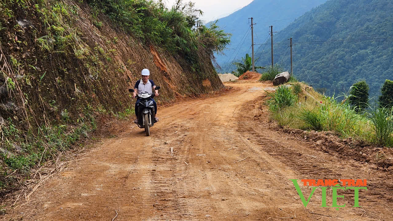 Sớm hoàn thành dự án cứng hóa đường giao thông từ các bản Sín Chải A, B đến trung tâm xã Pa Vệ Sủ - Ảnh 1.