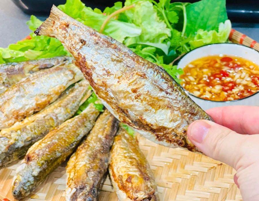 Món ăn đặc sản ở Cà Mau: Thưởng thức món ăn béo ngậy, nước dừa đặc sánh ngon khó cưỡng - Ảnh 2.