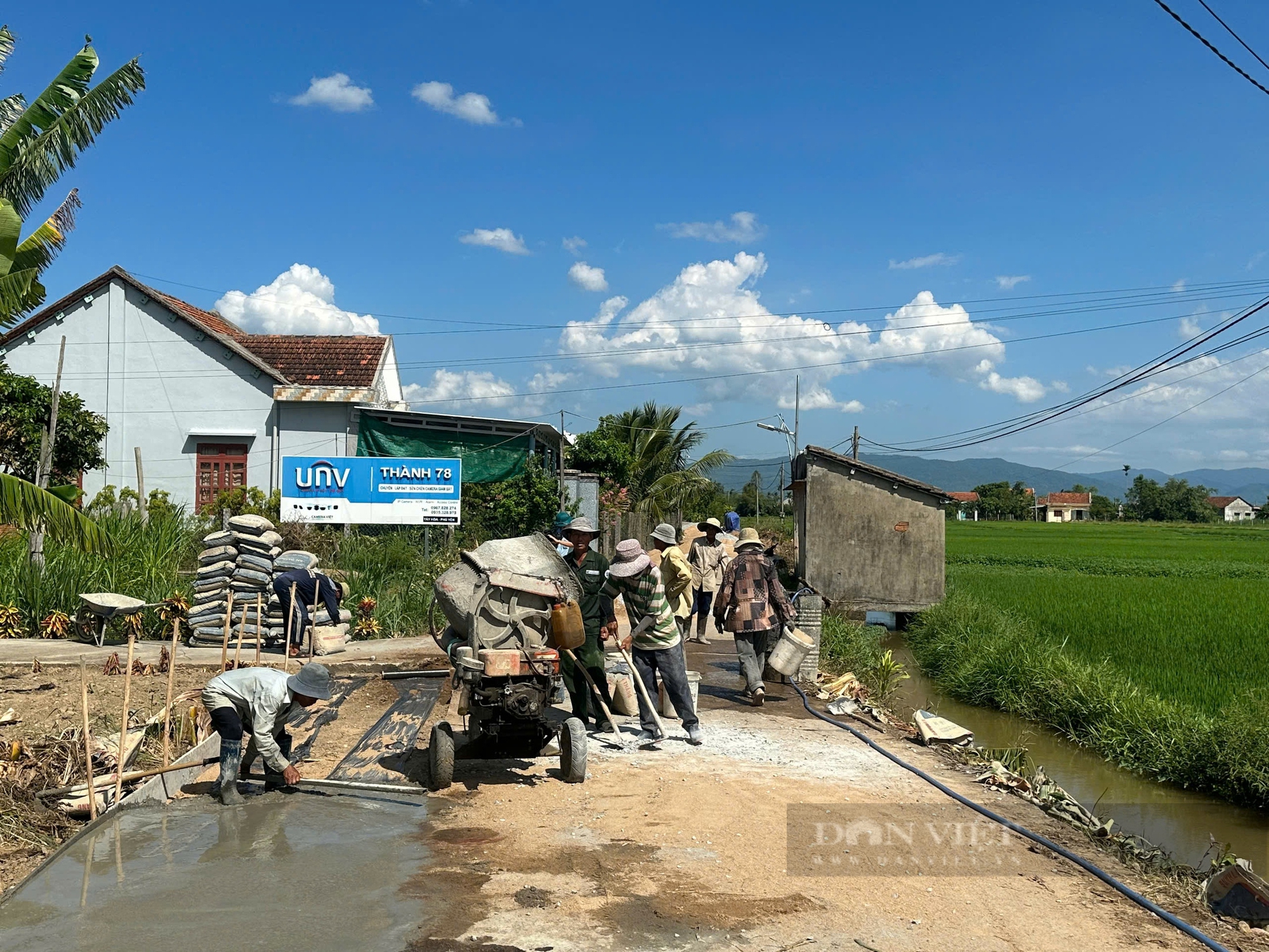 Phú Yên tích cực tháo gỡ khó khăn, hoàn thành những mục tiêu xây dựng nông thôn mới - Ảnh 2.