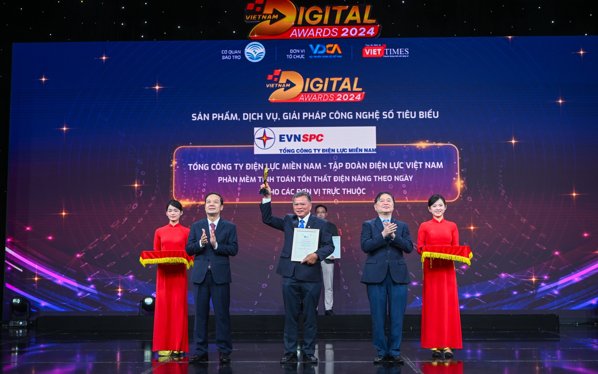 Người dân TP.HCM không lo mất điện trong dịp Tết Dương lịch 2025 - Ảnh 2.