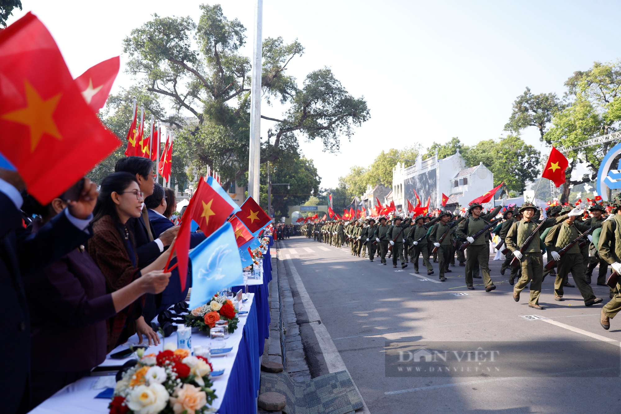 Tái hiện hình ảnh Hà Nội ngày 10/10/1954 - Ảnh 6.