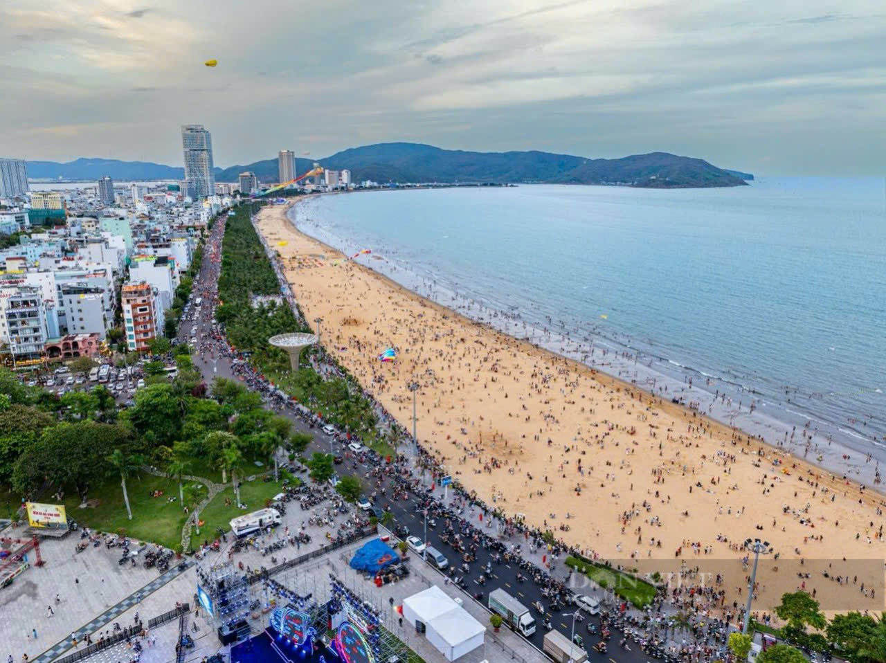 Lo công trình 'che chắn' biển Quy Nhơn, lãnh đạo Bình Định chỉ đạo 'nóng'- Ảnh 1.