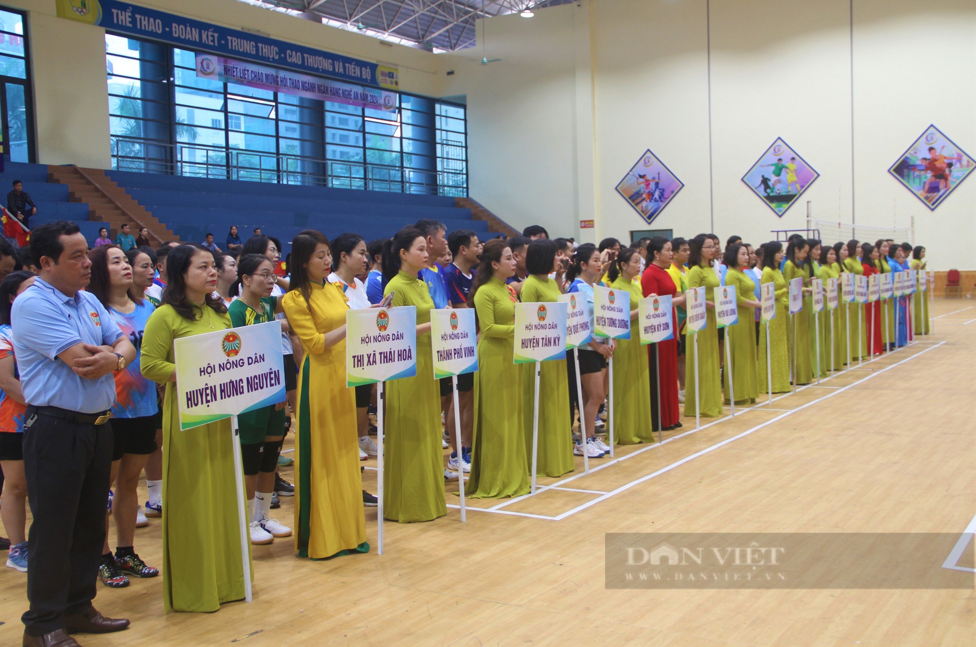 Cán bộ chuyên trách HND tỉnh Nghệ An sôi nổi tranh tài tại giải thể thao chào mừng 94 năm ngày Hội Nông dân - Ảnh 4.