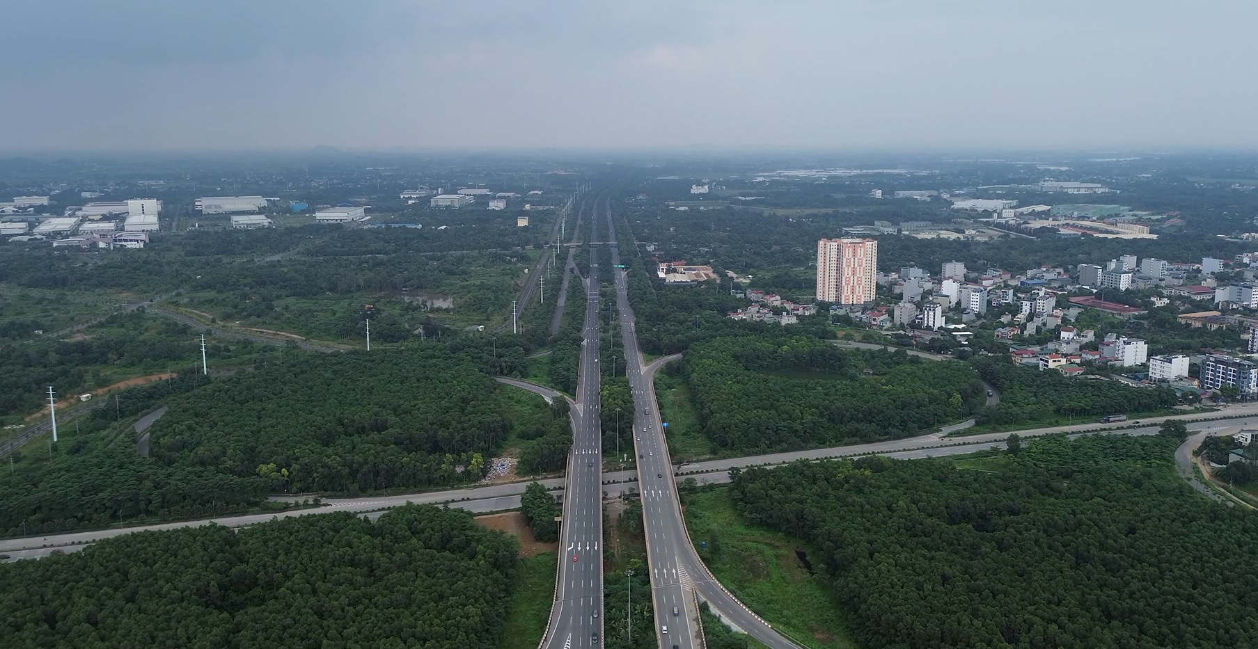 TS. KTS Đào Ngọc Nghiêm: Quy hoạch Thủ đô với điểm nhấn là mô hình chùm đô thị - Ảnh 3.