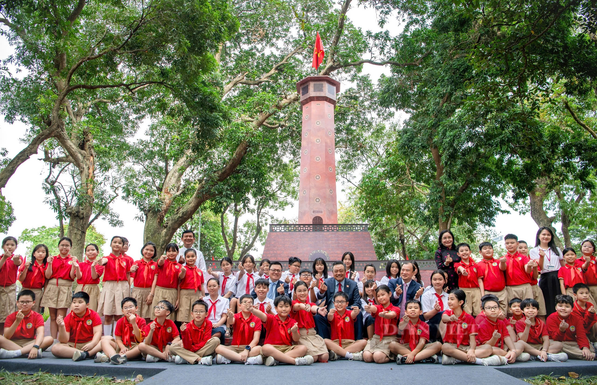 Lãnh đạo Hà Nội trải nghiệm tương tác Cột cờ Hà Nội- Ảnh 10.