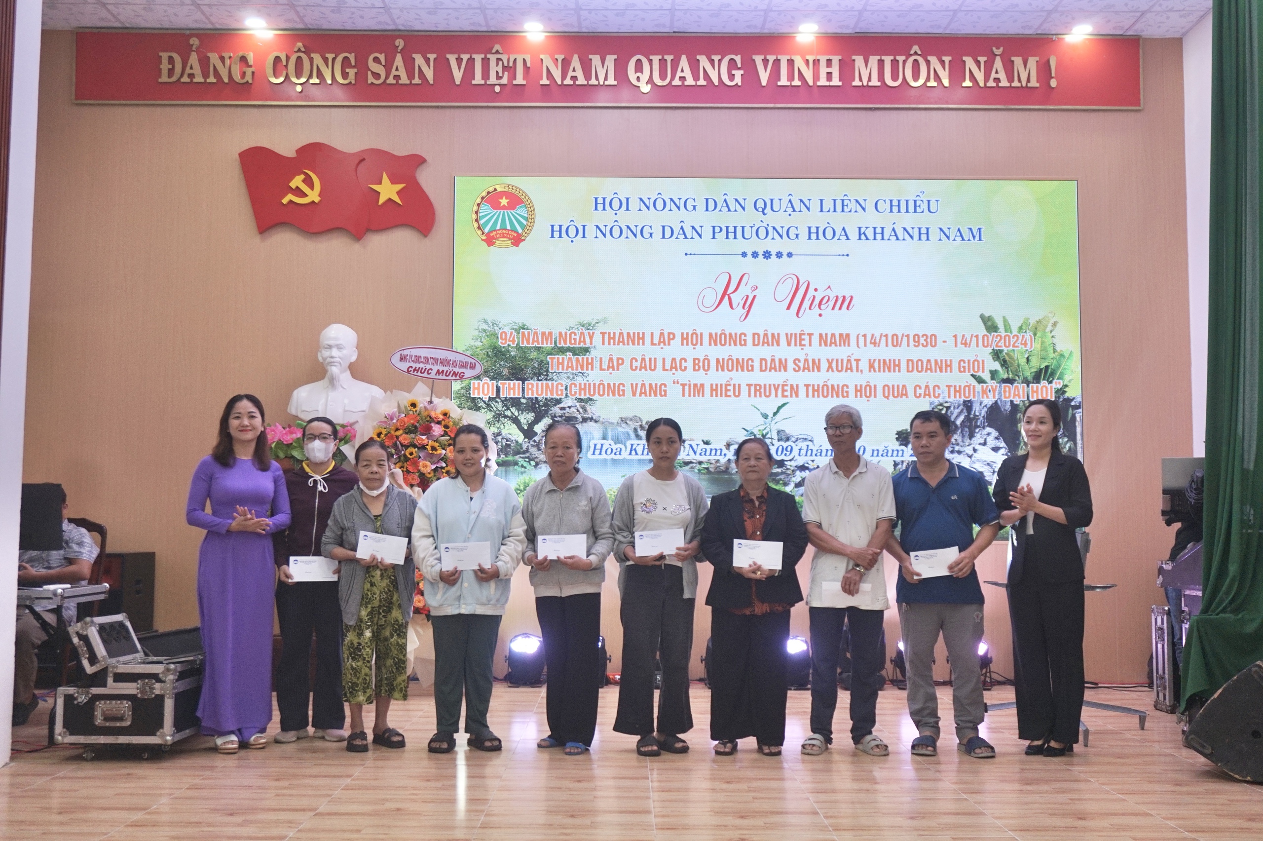 Đà Nẵng: Sôi nổi Hội thi Rung chuông vàng với chủ đề “Tìm hiểu Hội qua các thời kỳ Đại hội” - Ảnh 7.